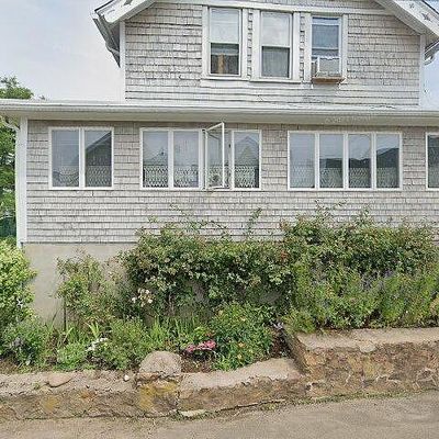 32 Beckett Ave, Branford, CT 06405