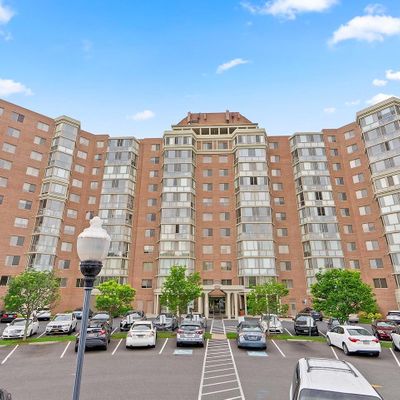 3200 N Leisure World Blvd #214, Silver Spring, MD 20906