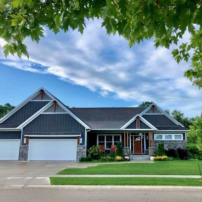 4053 Stone Point Dr Ne, Rochester, MN 55906