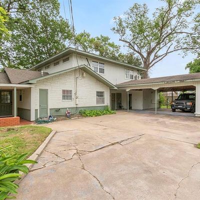 4210 Bayshore Dr, Bacliff, TX 77518