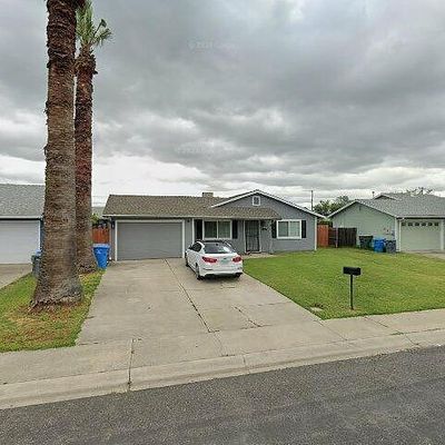 4325 Evelyn Dr, Olivehurst, CA 95961