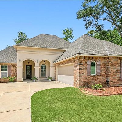 453 Silver Oak Dr, Madisonville, LA 70447