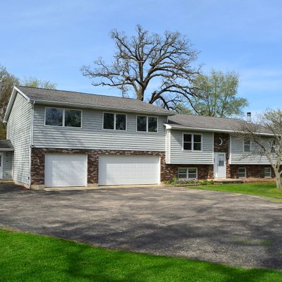 45 W962 Plank Rd, Hampshire, IL 60140