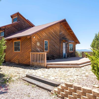 39 Elm St, Glendo, WY 82213