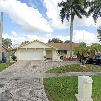 3905 E Woodscape Dr, Miramar, FL 33023