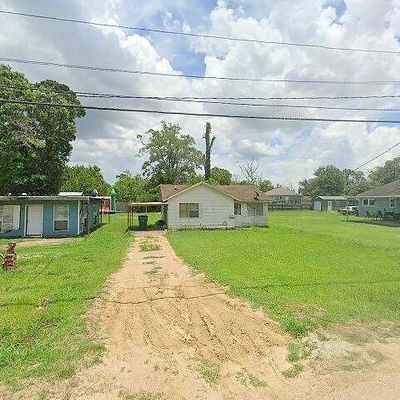 3940 Ironton St, Beaumont, TX 77703