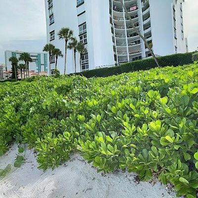 3951 Gulf Shore Blvd N #2, Naples, FL 34103