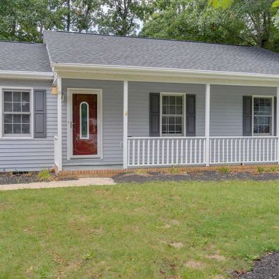 4 Canton Ln, Stuarts Draft, VA 24477