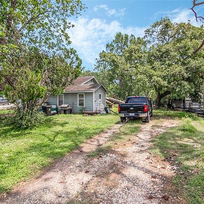 511 Grand Ave, Bacliff, TX 77518