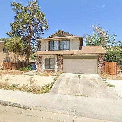 523 E Kettering St, Lancaster, CA 93535