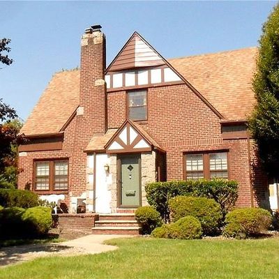 53 Leswing Ave, Saddle Brook, NJ 07663