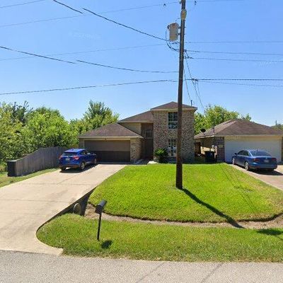 5317 Grapevine St, Houston, TX 77045