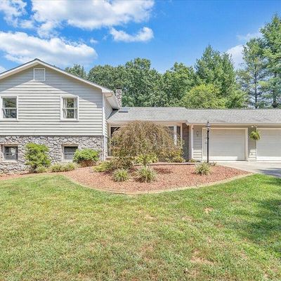 54 Farm View Rd, Glade Hill, VA 24092