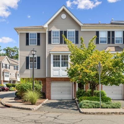 54 Greenbrook Dr, Bloomfield, NJ 07003