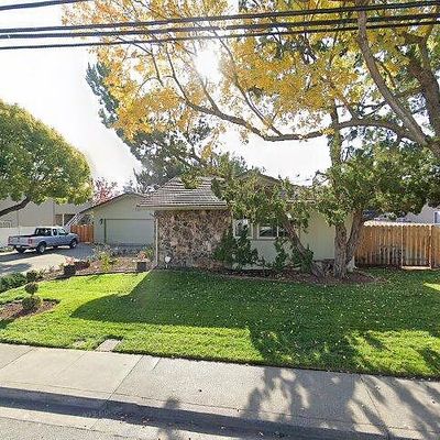 541 Buck Ave, Vacaville, CA 95688