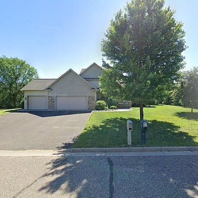 566 Woodland Ln, New Richmond, WI 54017