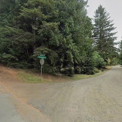 57205 Gladewood Rd, Coquille, OR 97423