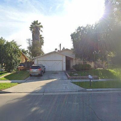 4854 E Geary St, Fresno, CA 93725