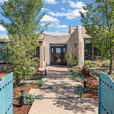 49 Camino Sudeste, Santa Fe, NM 87508