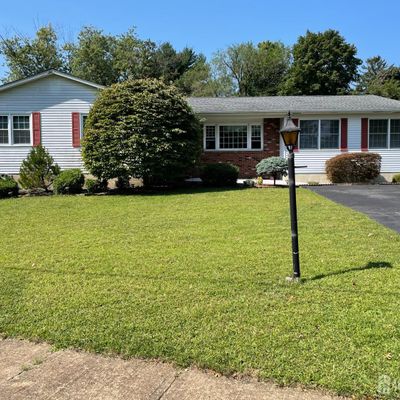 5 Weller Ct, Milltown, NJ 08850