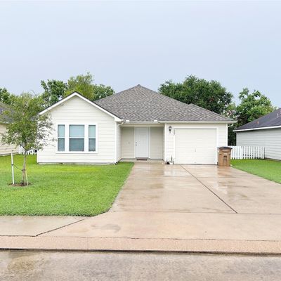 5007 Abbie Ln, Dickinson, TX 77539