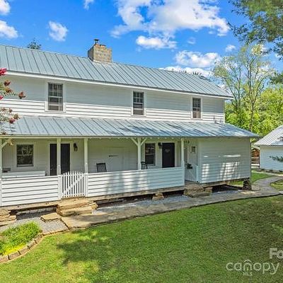 65 Old Gap Creek Rd, Fairview, NC 28730