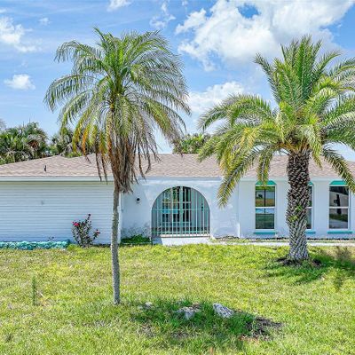 67 Golfview Rd, Rotonda West, FL 33947