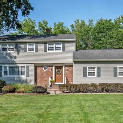 67 Pitcairn Dr, Roseland, NJ 07068