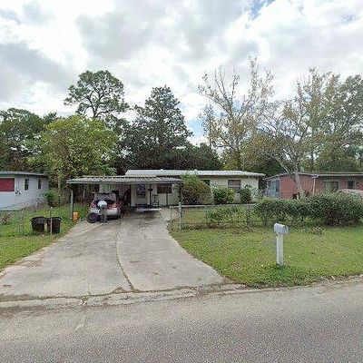 6826 Arques Rd, Jacksonville, FL 32205