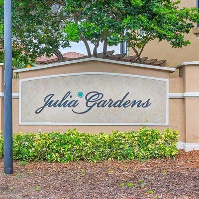 6966 Julia Gardens Dr, Coconut Creek, FL 33073