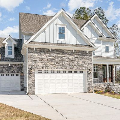 600 Darian Woods Dr, Holly Springs, NC 27540