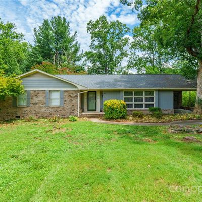 611 Greenway Dr, Statesville, NC 28677