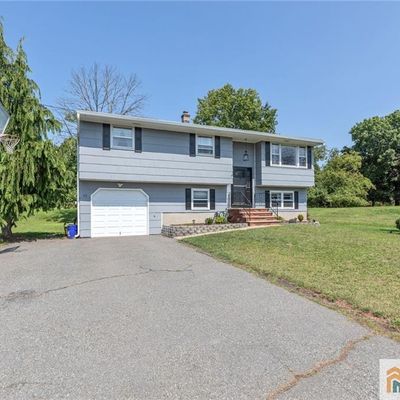 62 Lincoln Ave, Piscataway, NJ 08854