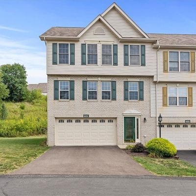 621 Hilton Cir, Oakdale, PA 15071