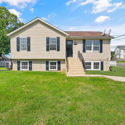 6213 Foote St, Capitol Heights, MD 20743