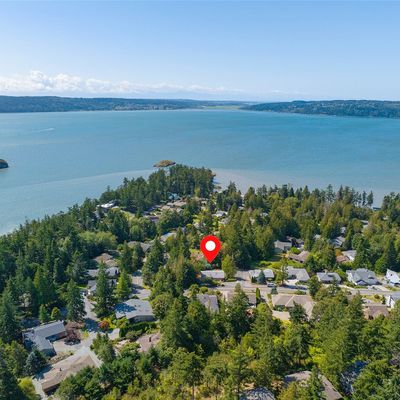 800 Shelter Bay Dr, La Conner, WA 98257