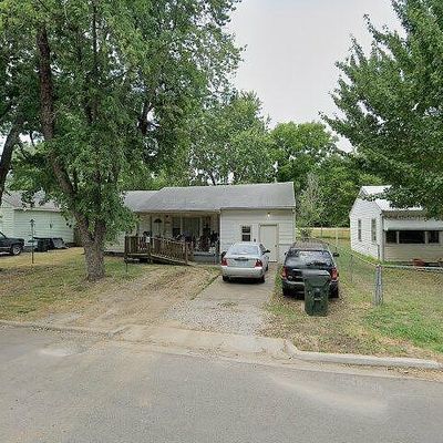 814 S Russell St, Skiatook, OK 74070