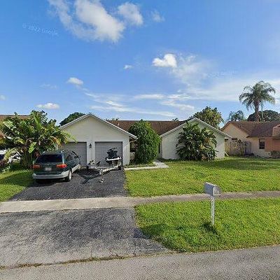 8230 Nw 52 Nd Ct, Lauderhill, FL 33351