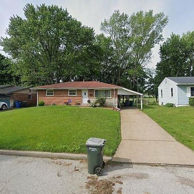 830 Teson Rd, Hazelwood, MO 63042