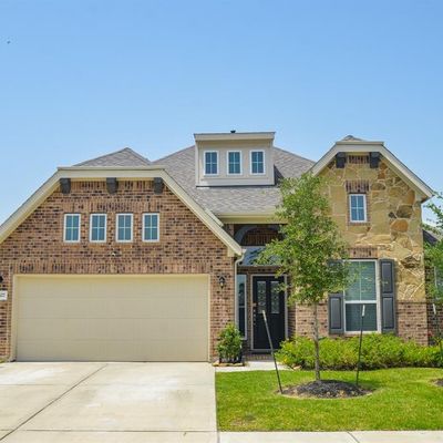 8427 Sunset Horizon Dr, Baytown, TX 77521