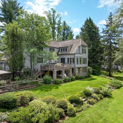 88 Buckfield Ln, Greenwich, CT 06831