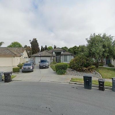 738 Nacional Ct, Salinas, CA 93901