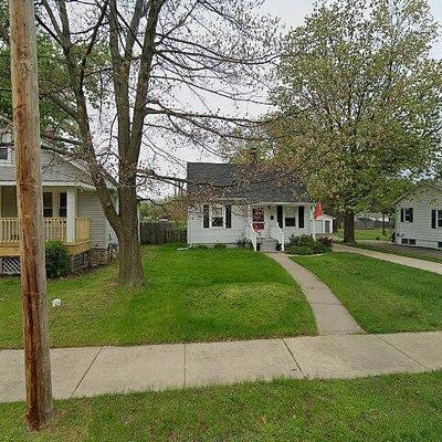 7847 Ruby St, Utica, MI 48317