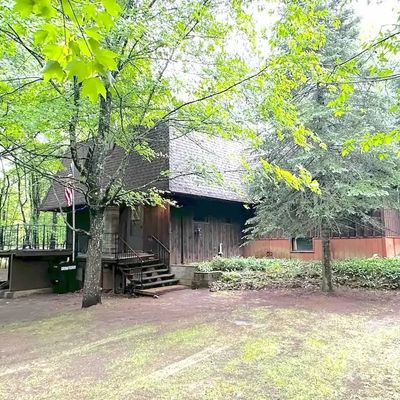 W10455 Karen Dr, Athelstane, WI 54104