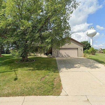 W233 N7497 Highview Dr, Sussex, WI 53089