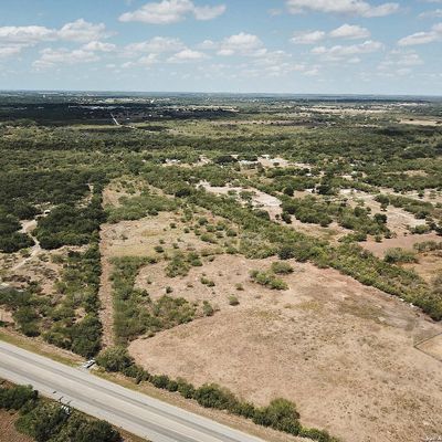 000 Along Rr Row, Beeville, TX 78102