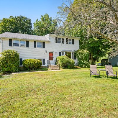 1 Dudley St, Norwich, CT 06360