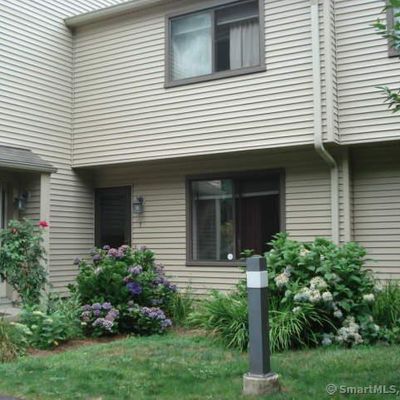 1 Horizon Dr, Norwalk, CT 06854