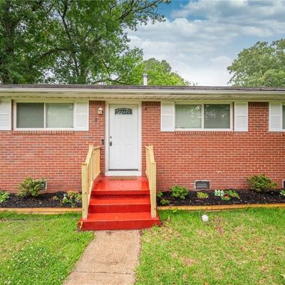 1 Luger Ct, Portsmouth, VA 23701