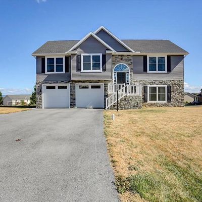 1 Raven Way, Shippensburg, PA 17257